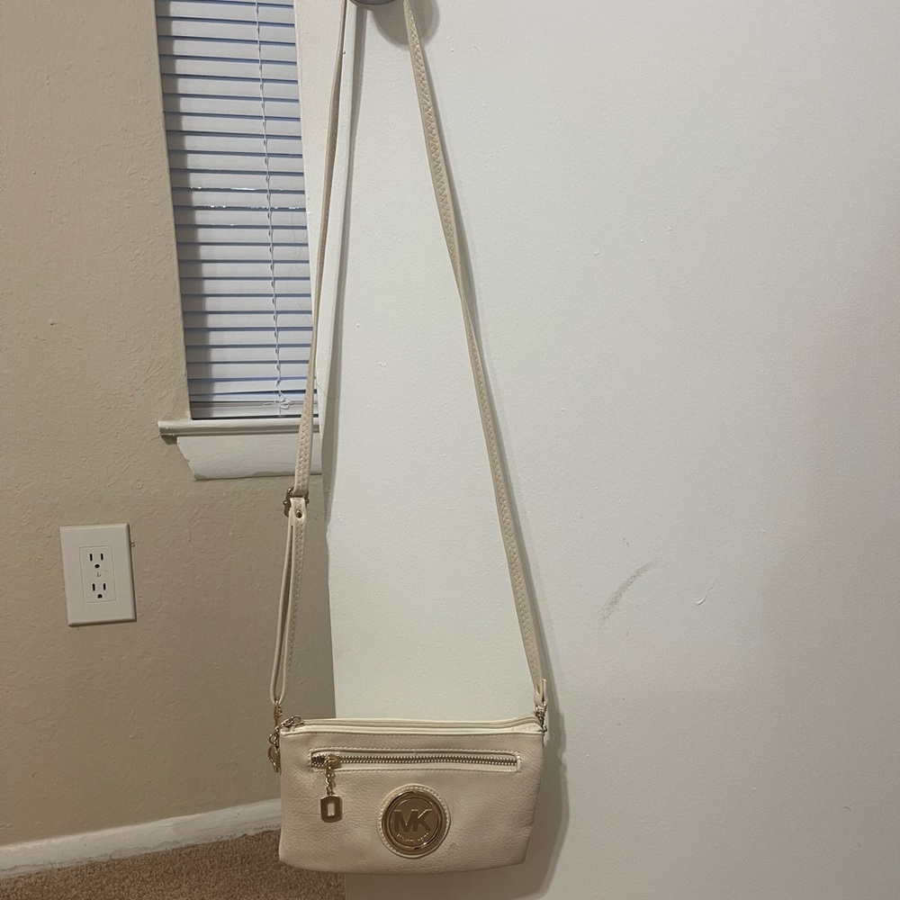 Michael kors crossbody